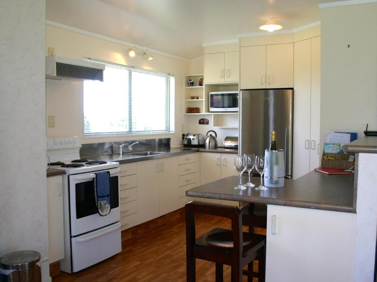 Waihi Getaway - Waihi Beach Holiday Home エクステリア 写真